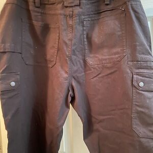 Duluth Trading Co Dark Brown Cargo Pants